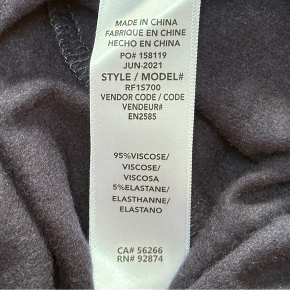 HP✨ NWT Splendid Navy Blue Soft Stretch Turtleneck Sweater Fall Autumn Top XS - Picture 5 of 5